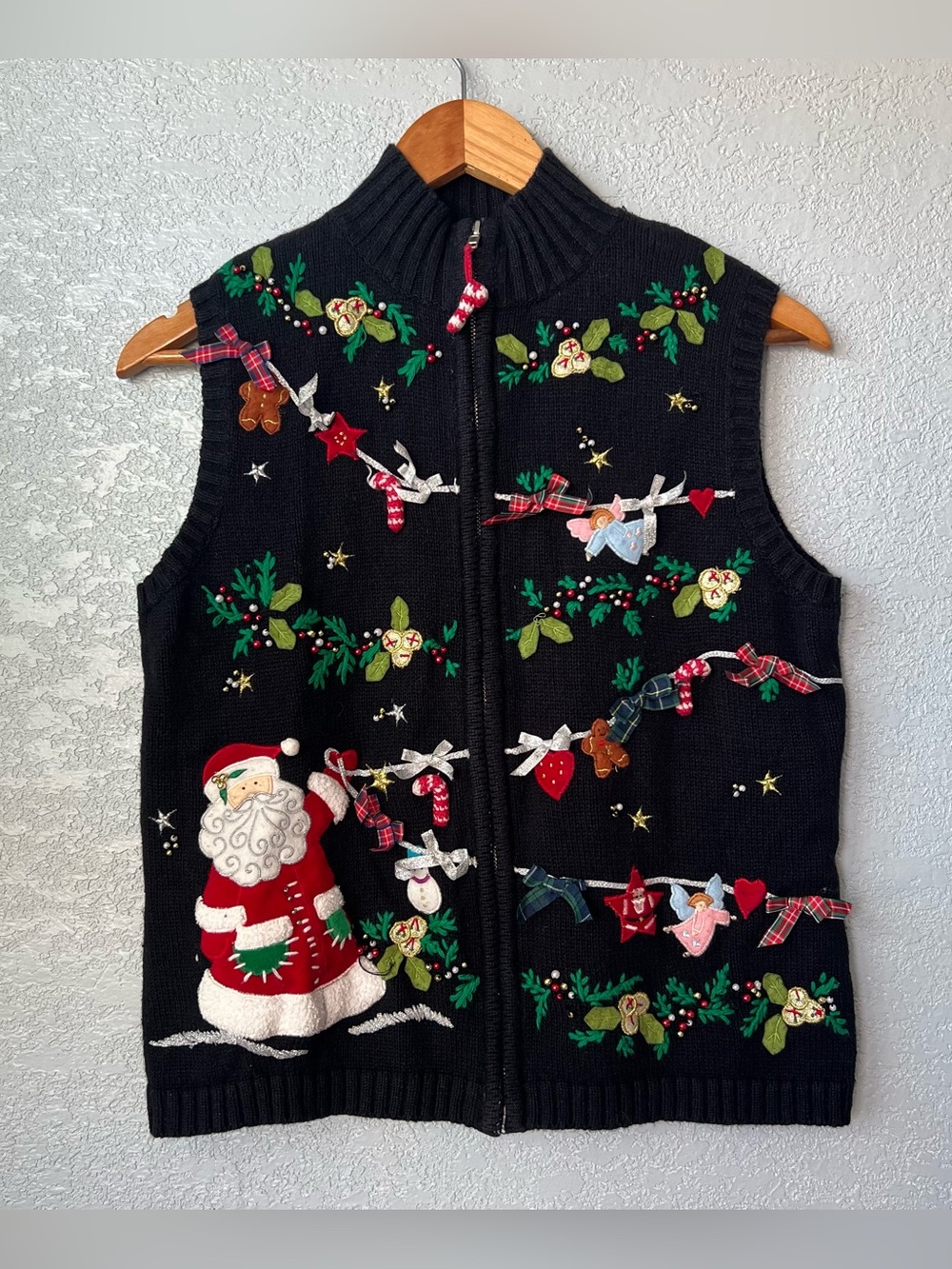 Vintage Designer Originals Studio Joy Christmas Sweater Vest M Santa 3D Appliqué